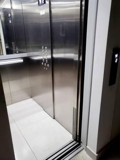 Piso Rosa En El Rodadero Con Piscina Y Amenidades *