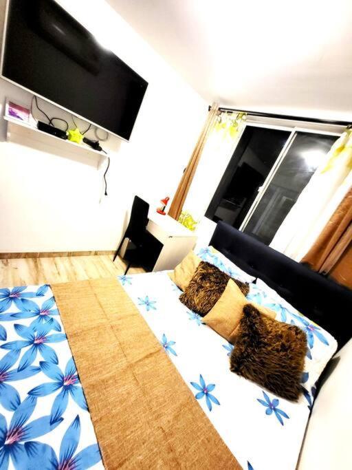 Piso Rosa En El Rodadero Con Piscina Y Amenidades Apartamento *